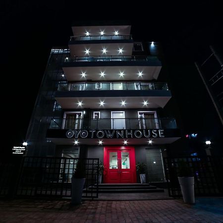 Townhouse Sohna Road 2 Hotell Gurgaon Exteriör bild