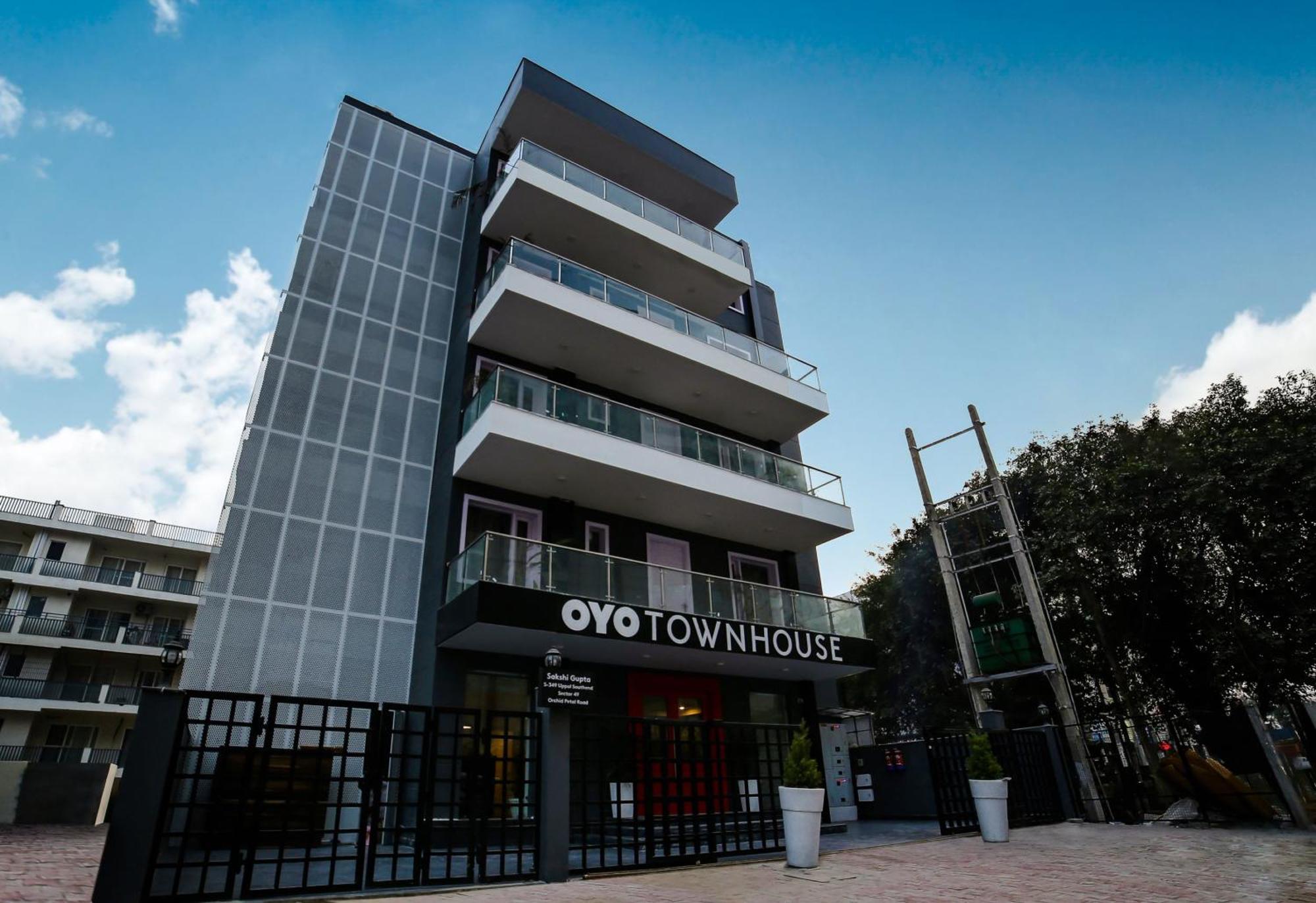 Townhouse Sohna Road 2 Hotell Gurgaon Exteriör bild