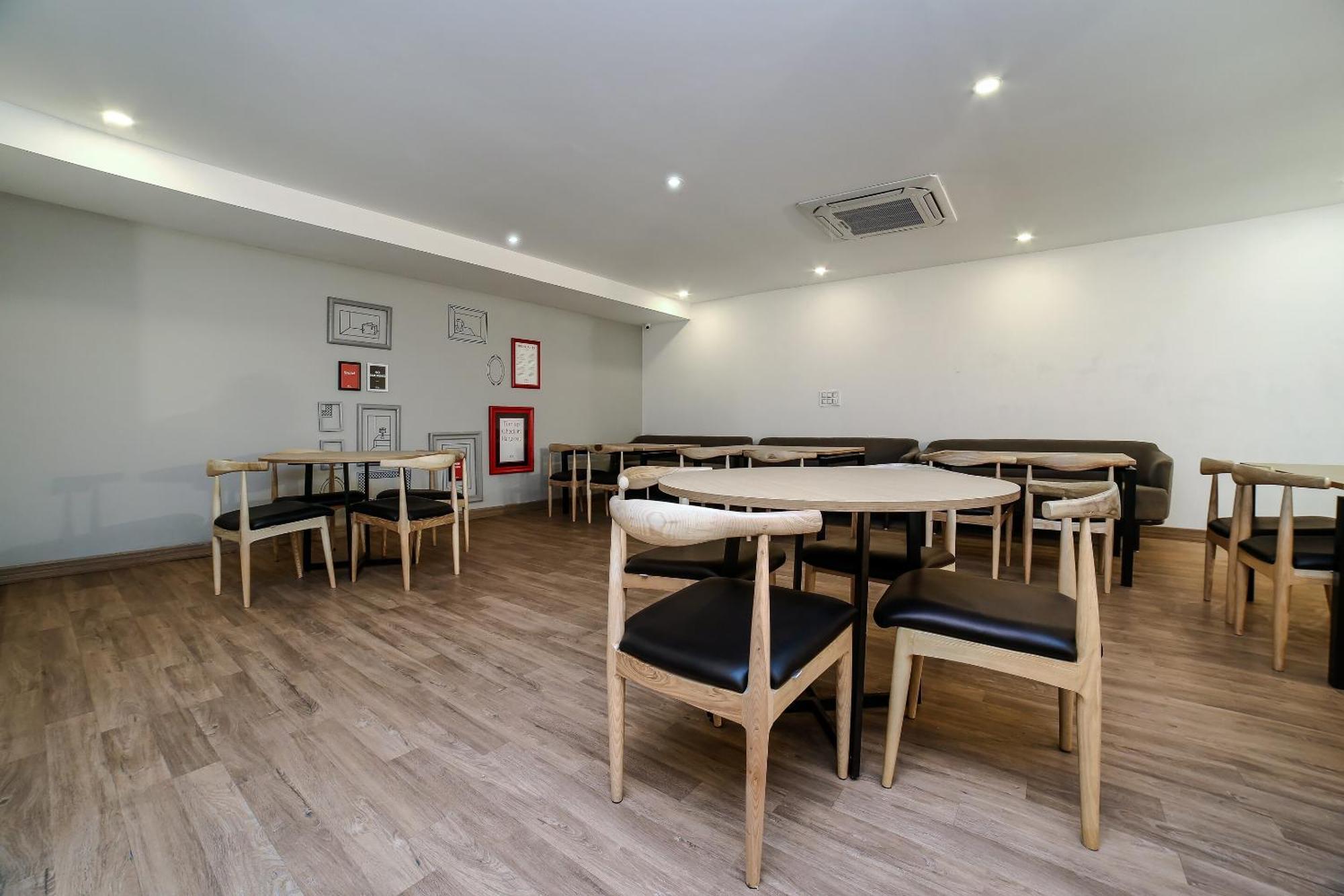 Townhouse Sohna Road 2 Hotell Gurgaon Exteriör bild