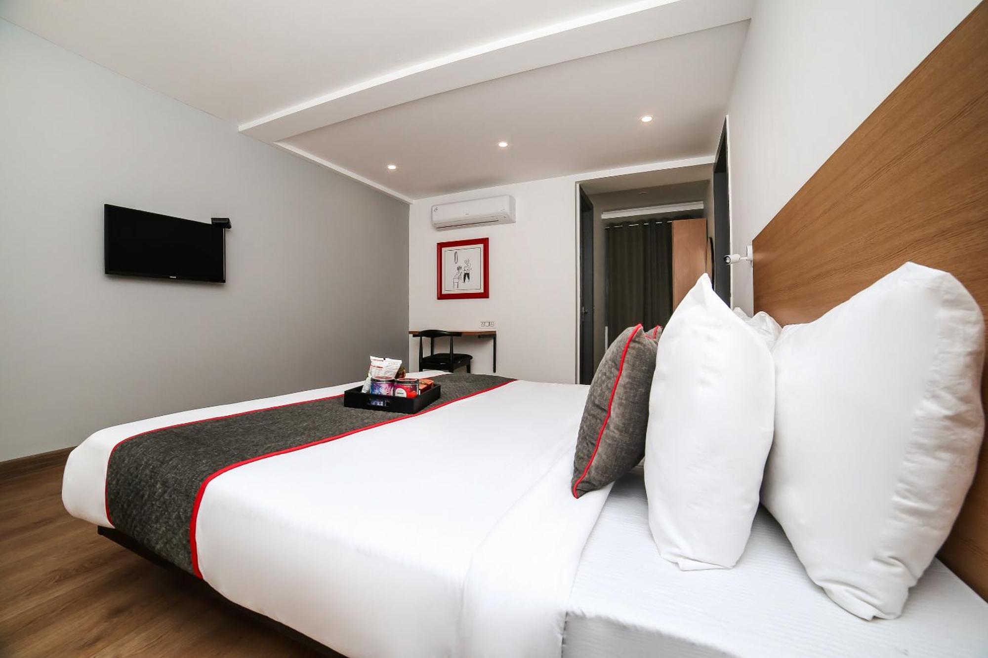 Townhouse Sohna Road 2 Hotell Gurgaon Exteriör bild